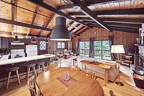 Charming Alpine Retreat Near Attitash Ski Mountain 3 Bedroom Chalet