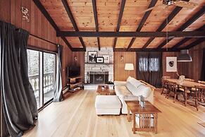 Charming Alpine Retreat Near Attitash Ski Mountain 3 Bedroom Chalet