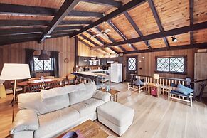 Charming Alpine Retreat Near Attitash Ski Mountain 3 Bedroom Chalet