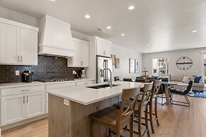 Tahitian Pearl 5 Bedroom Townhouse