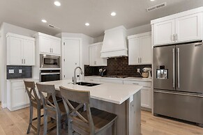 Tahitian Pearl 5 Bedroom Townhouse