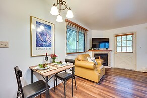 Estes Park Condo Rental: Balcony w/ River Views!