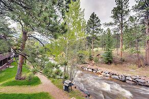 Estes Park Condo Rental: Balcony w/ River Views!