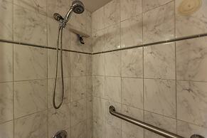 Menehune Shores 324 2 Bedroom Condo