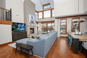 Ritz Carlton Vail #402 4 Bedroom Condo