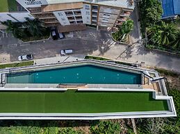 Palmetto Park Hotel and Residence