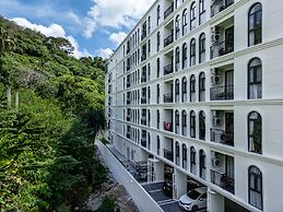 Palmetto Park Hotel and Residence