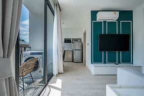 Palmetto Park Hotel and Residence