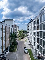 Palmetto Park Hotel and Residence