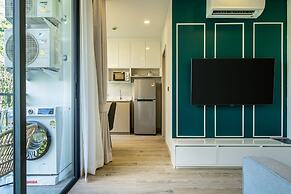 Palmetto Park Hotel and Residence