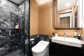 Lumiere Premiere Riverside Condo in D2