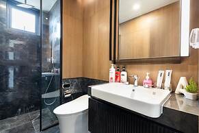 Lumiere Premiere Riverside Condo in D2