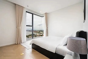 Lumiere Premiere Riverside Condo in D2