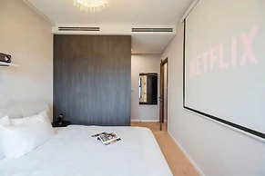 Lumiere Premiere Riverside Condo in D2