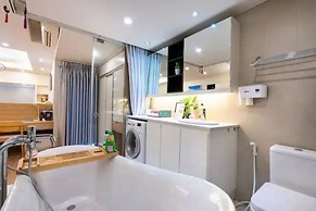 Lexington Residence Luxurious Apartment