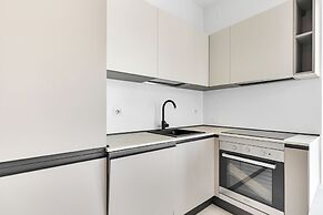 Alessia's Flat - Caroli