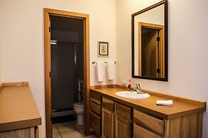 Mt Baker Rim Cabin 70 A pet Friendly Vacation Home With a hot tub and 
