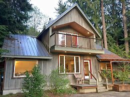 Mt Baker Rim Cabin 70 A pet Friendly Vacation Home With a hot tub and 