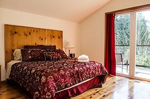 Mt Baker Rim Cabin 70 A pet Friendly Vacation Home With a hot tub and 