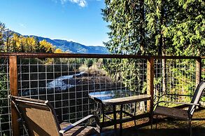 Mt Baker Rim Cabin 70 A pet Friendly Vacation Home With a hot tub and 