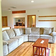 Mt Baker Rim Cabin 70 A pet Friendly Vacation Home With a hot tub and 