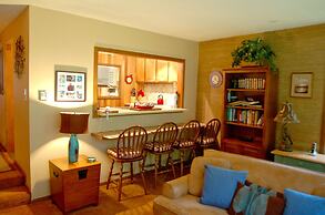 Snowater Condo #84 - Large Condo With Private Sauna and Soaker tub