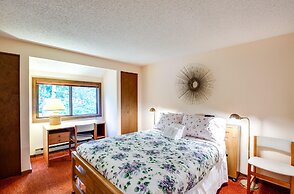 Snowater Condo #85 - Deluxe two Story Condo!