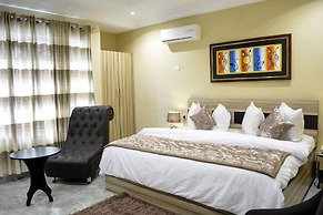 DCM Hotel and Suites