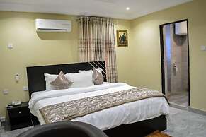 DCM Hotel and Suites