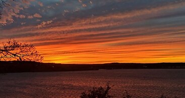 4 2 wow 180 Lake Views hot tub Pickleball Tennis POA Court EV Charger 