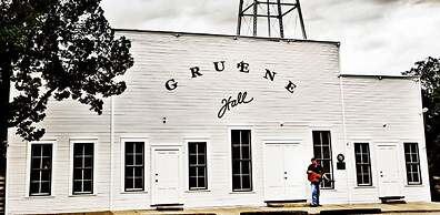 4 2 wow 180 Lake Views hot tub Pickleball Tennis POA Court EV Charger 