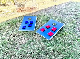 4 3 two King Beds Perfect Sunset Lake Views Pickleball Fire pit Lvl2 E