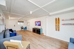 4 3 two King Beds Perfect Sunset Lake Views Pickleball Fire pit Lvl2 E