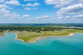 4 3 two King Beds Perfect Sunset Lake Views Pickleball Fire pit Lvl2 E