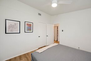 4 3 two King Beds Perfect Sunset Lake Views Pickleball Fire pit Lvl2 E