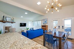 4 3 two King Beds Perfect Sunset Lake Views Pickleball Fire pit Lvl2 E