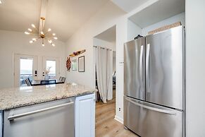 4 3 two King Beds Perfect Sunset Lake Views Pickleball Fire pit Lvl2 E