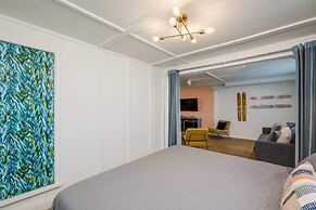 4 3 two King Beds Perfect Sunset Lake Views Pickleball Fire pit Lvl2 E