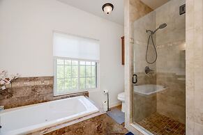 4 2 Firepit hot tub Scenic Views L2 EV Charger