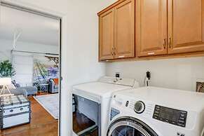 4 2 Firepit hot tub Scenic Views L2 EV Charger