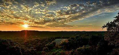 4 2 Firepit hot tub Scenic Views L2 EV Charger