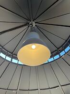 5 2 two Kings hot tub Firepit 16min to Wine Trail Nearby Pickleball Co