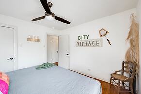 5 2 two Kings hot tub Firepit 16min to Wine Trail Nearby Pickleball Co