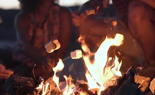 5 2 two Kings hot tub Firepit 16min to Wine Trail Nearby Pickleball Co