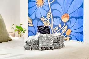 5 2 two Kings hot tub Firepit 16min to Wine Trail Nearby Pickleball Co