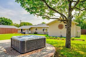 5 2 two Kings hot tub Firepit 16min to Wine Trail Nearby Pickleball Co