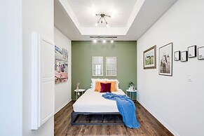 5 2 two Kings hot tub Firepit 16min to Wine Trail Nearby Pickleball Co