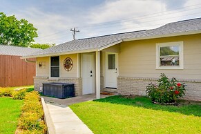 5 2 two Kings hot tub Firepit 16min to Wine Trail Nearby Pickleball Co