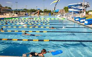 4bed 3bath Close2a M Santa s Wonderland Hospital L2 EV