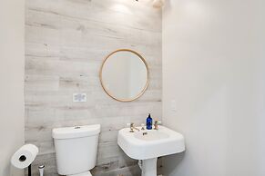 5 King 3 5b Firepit Nearby Pickleball Opens Feb 25 Lvl2 EV Charger Poo